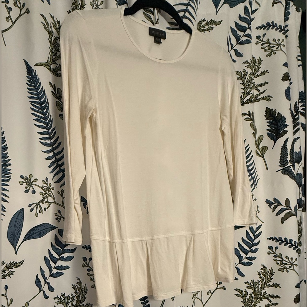 J Jill Wearever Peplum Pleated Ivory 3/4 Sleeve Shirt. Size XSP